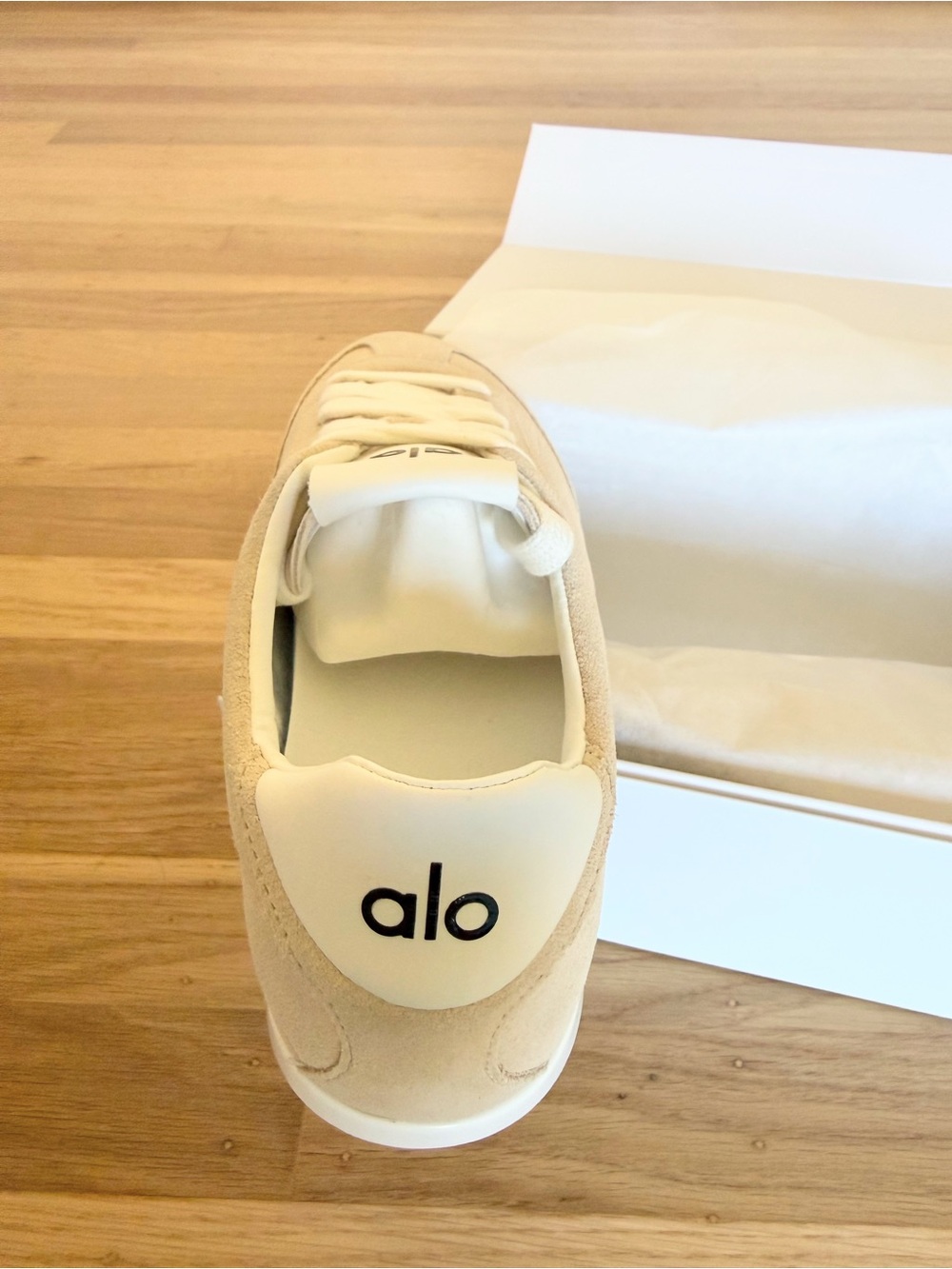 Alo Yoga- Sunset Sneakers in Sandstone/Ivory (NIB) - Picture 11 of 13